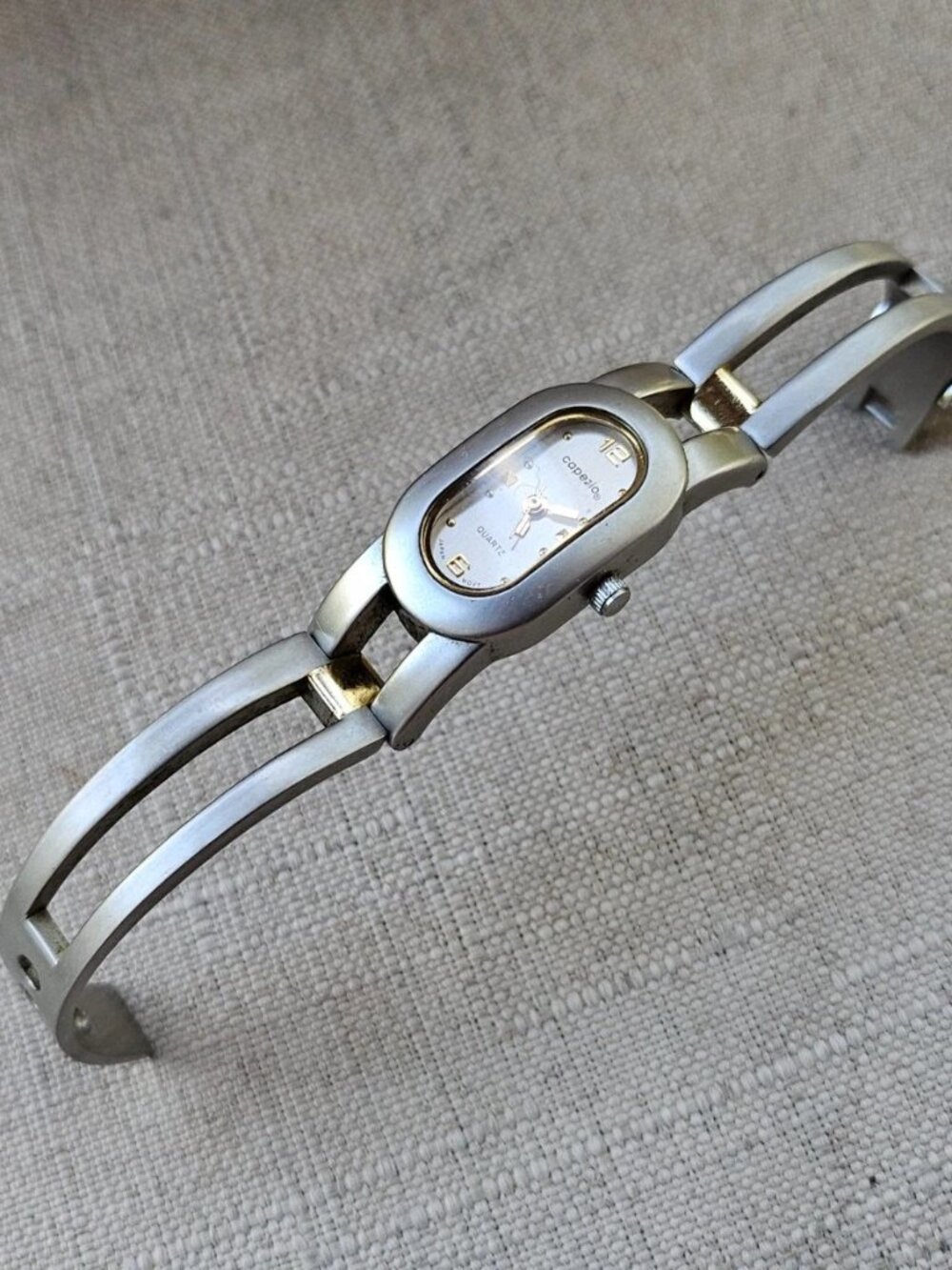 Vintage Capezio Ladies Wrist Watch Silver/Gold Tone Analog Quartz Wrist Watch - Picture 7 of 12